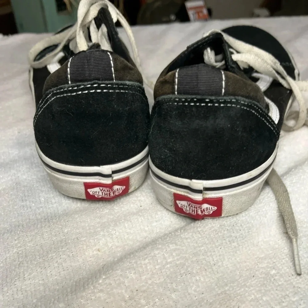 Youth Vans Size 7 - Picture 2 of 7